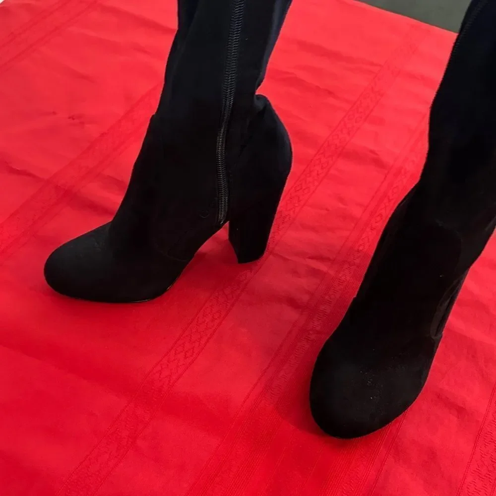 Olivia Ferguson Chic Black Suede Over the Knee Tie/Zip Boots Size 7.5